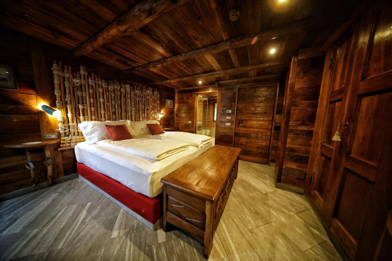 Cafe Quinson Relais De Charme Guest house